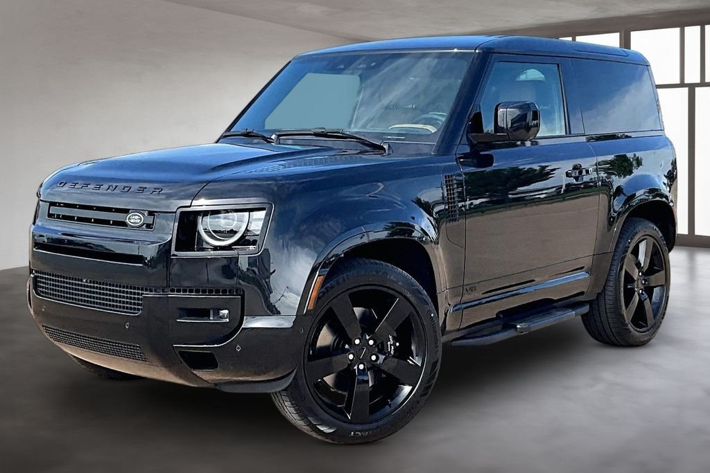 New 2026 Santorini Black Metallic Land Rover V8 image 1