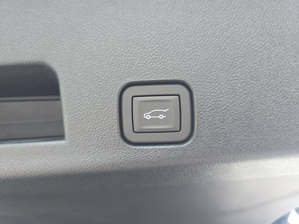 2026 Chevrolet Traverse High Country - Photo 8