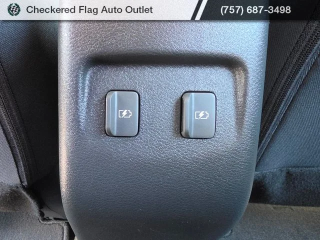 Used 2023 Super Black Nissan SR image 36