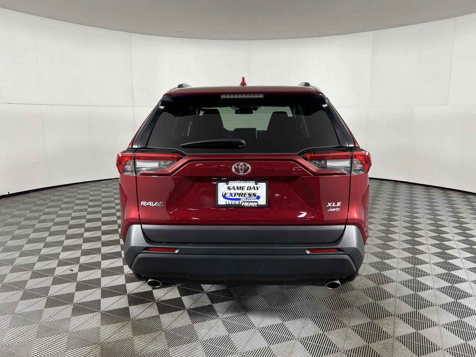 Used 2024 Ruby Flare Pearl Toyota XLE Premium image 7