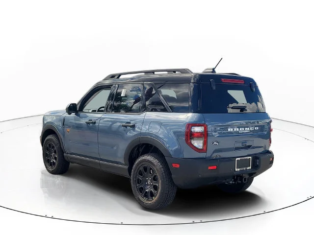 New 2026 Azure Gray Metallic Ford Badlands image 7