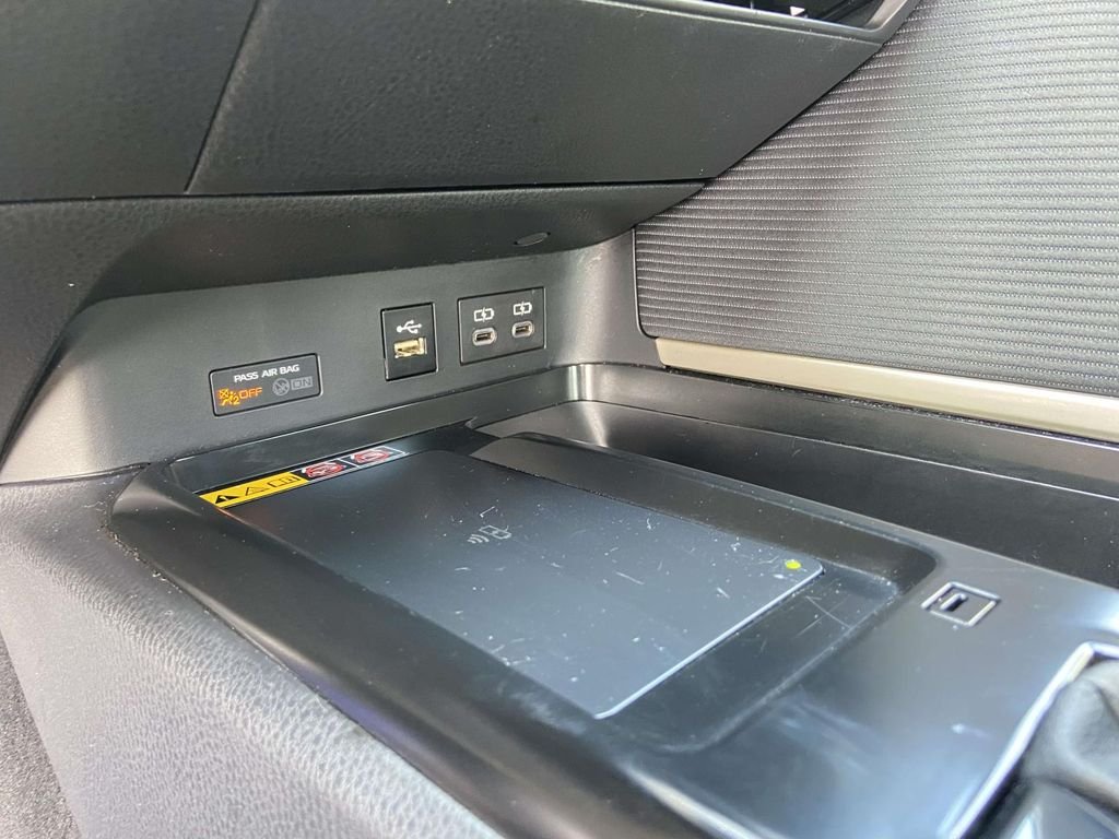2025 Toyota Camry SE - Photo 20