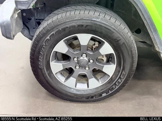 Used 2018 Green Jeep Unlimited Sahara image 10