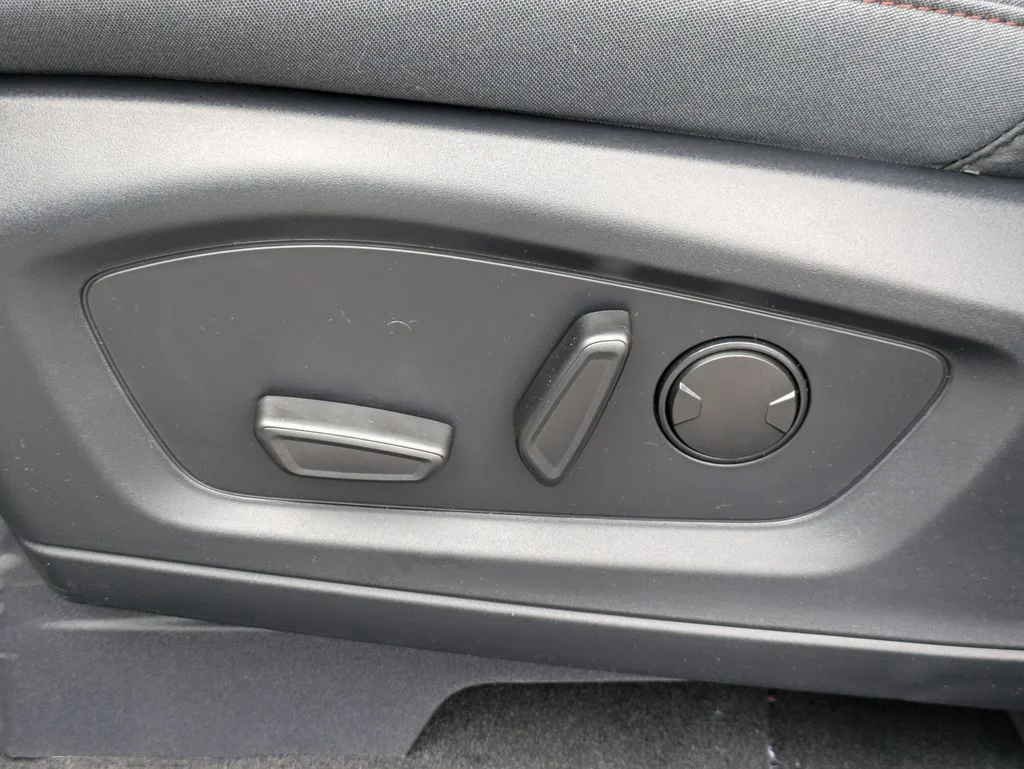 New 2026 Star White Metallic Tri-Coat Ford Active image 21
