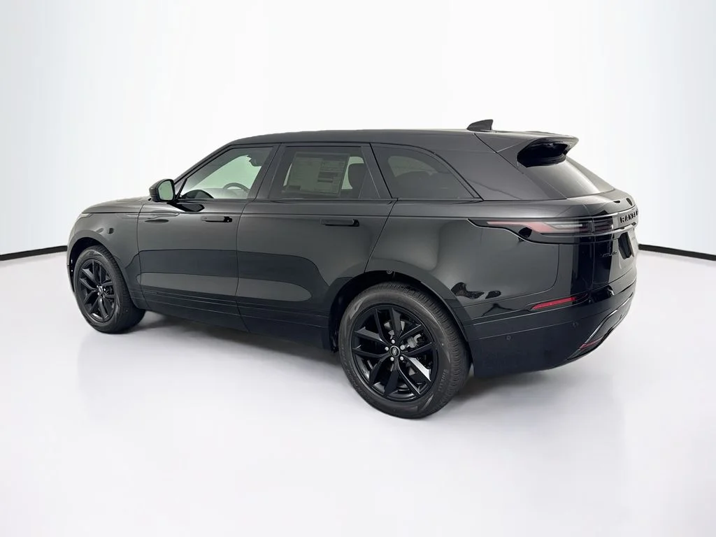 New 2026 Santorini Black Land Rover Belgravia Edition image 7