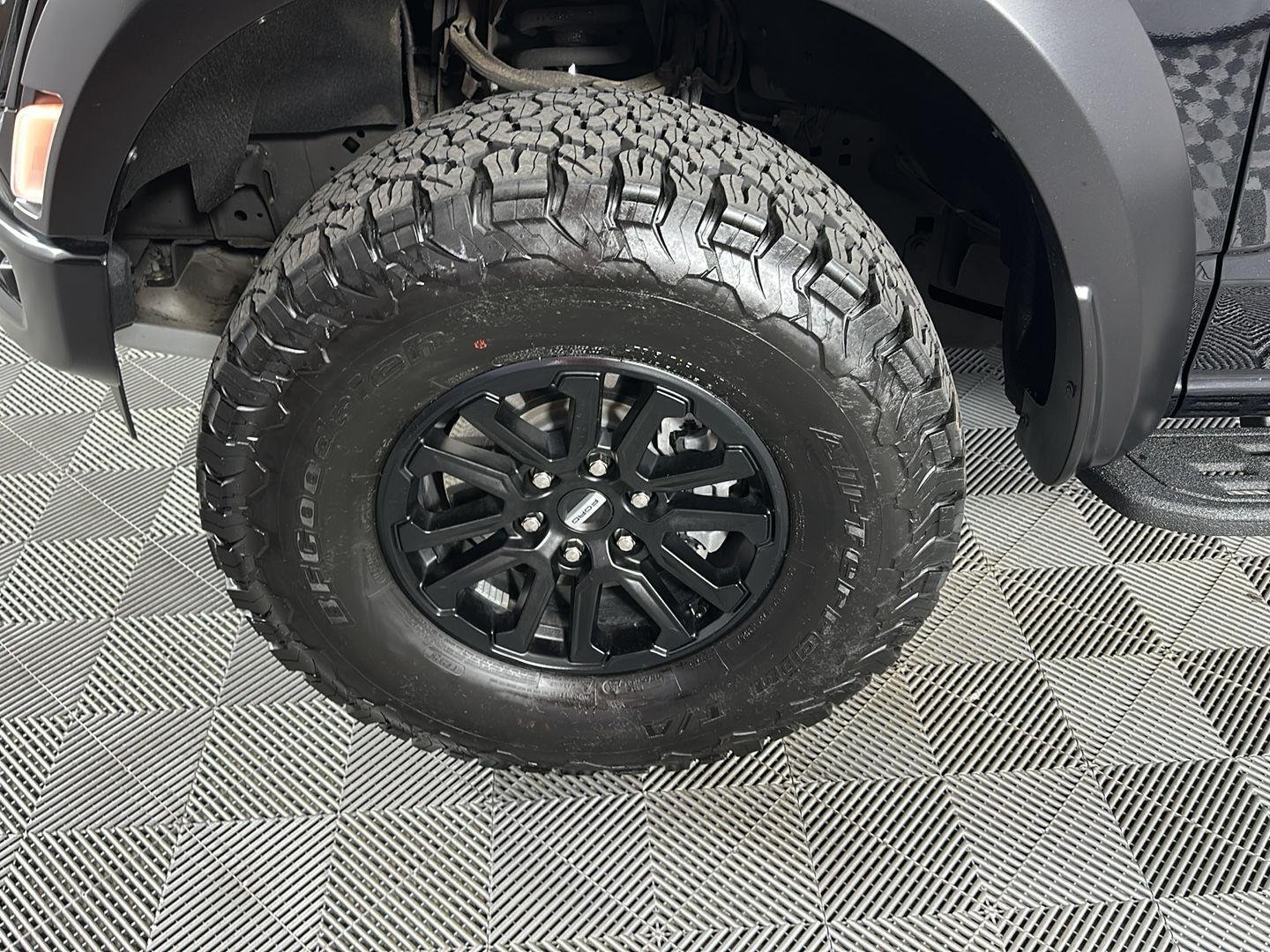 Used 2025 Agate Black Metallic Ford Raptor image 14