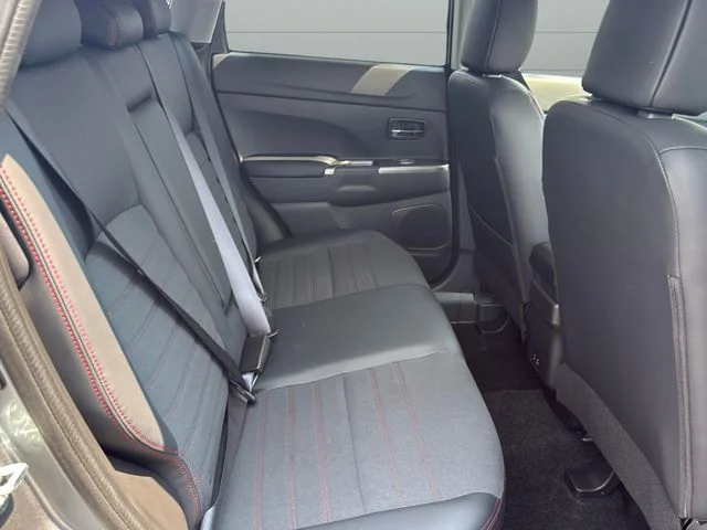 2025 Mitsubishi Outlander Sport SE - Photo 30