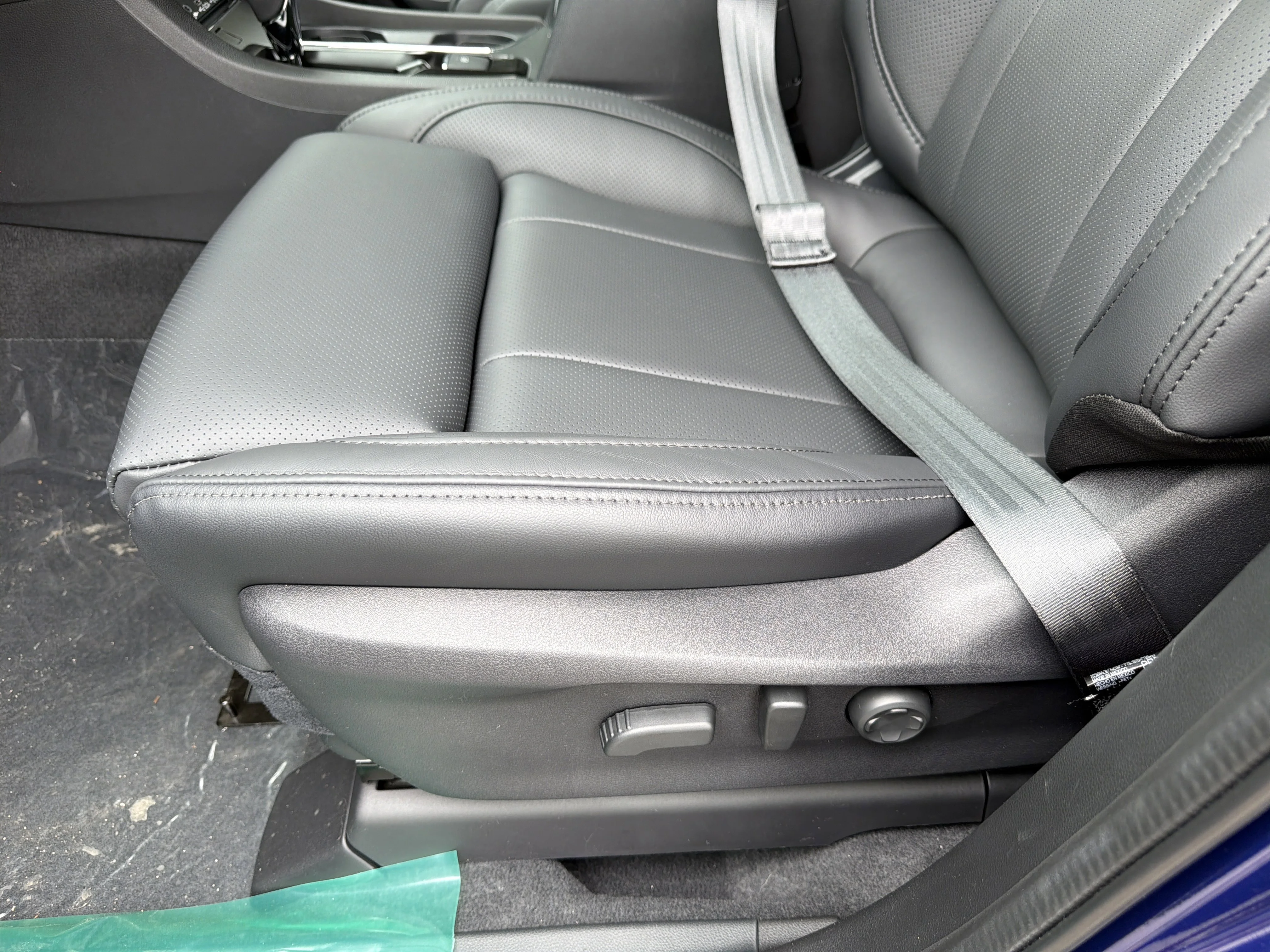 New 2026 SAPPHIRE BLUE PEARL Subaru Onyx Edition Touring 7-Passenger image 21