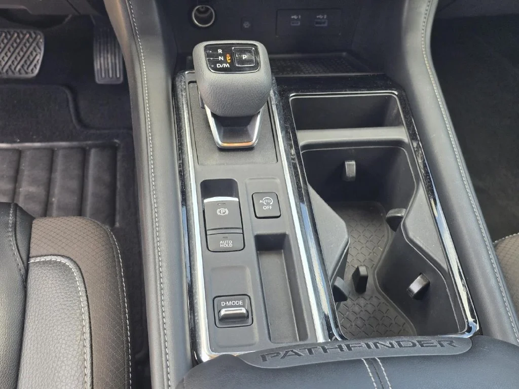 Used 2023 Black Nissan SL image 19
