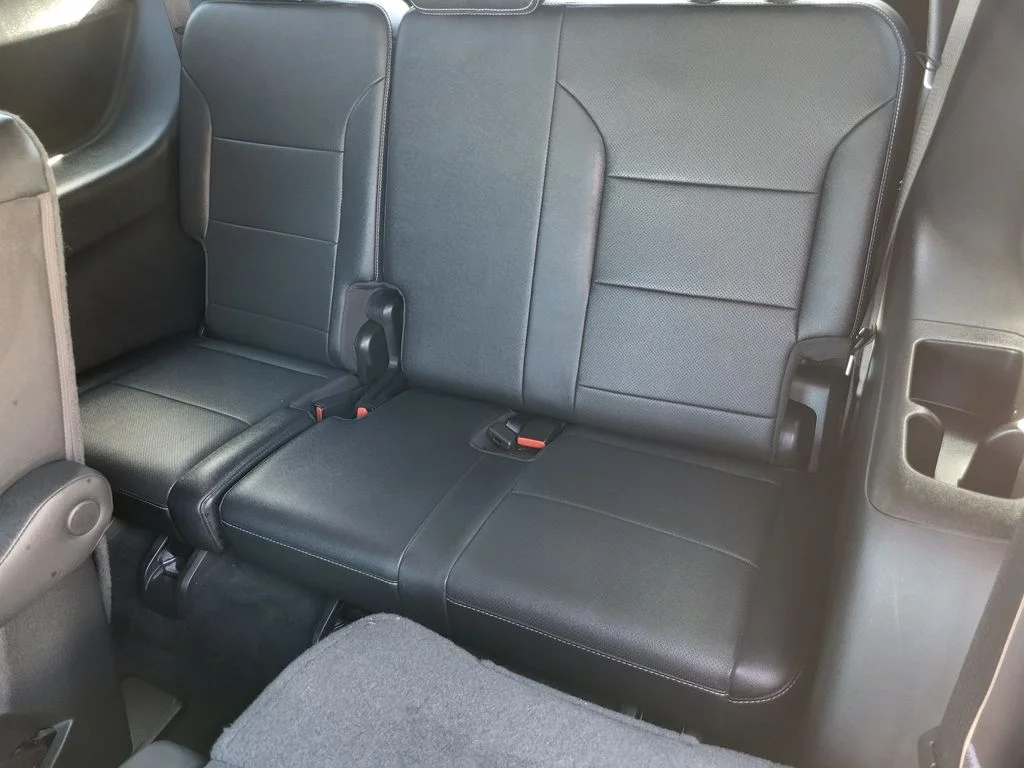 Used 2025 Radiant Red Tintcoat Chevrolet LT image 22
