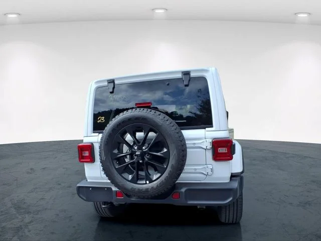 Used 2025 White Jeep Sahara 4xe image 14