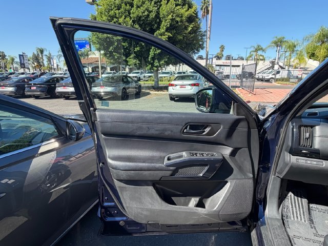 Used 2025 Blue Nissan SV image 15