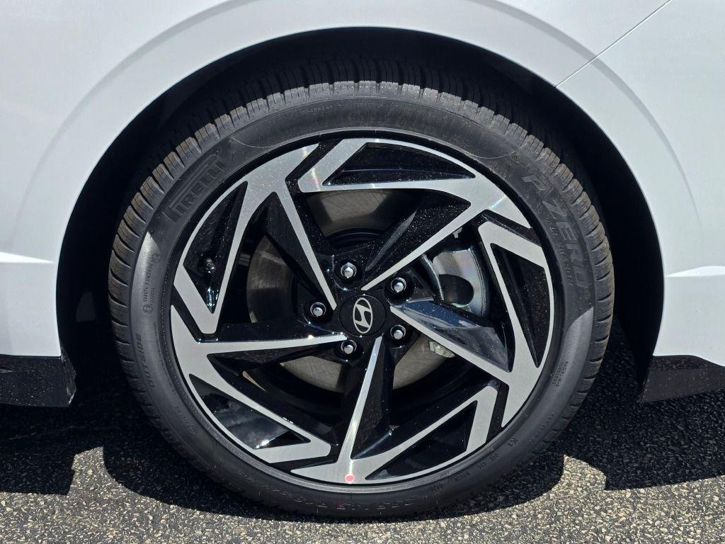 New 2026 White Hyundai SEL Sport image 4