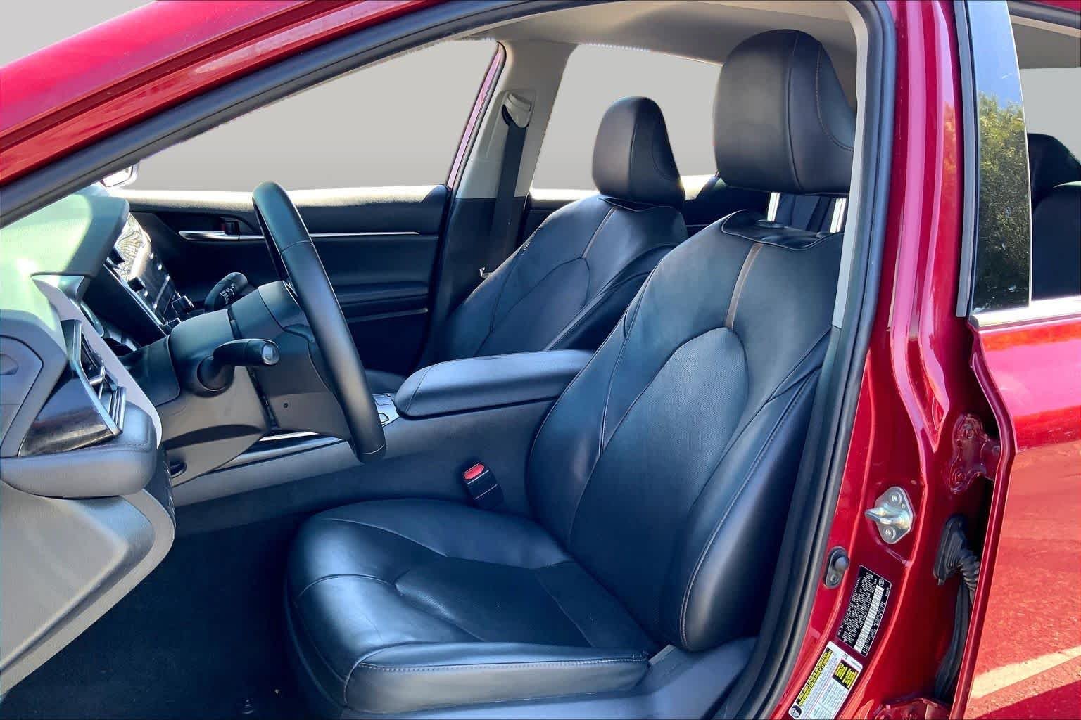Used 2020 Ruby Flare Pearl Toyota Hybrid XLE image 9