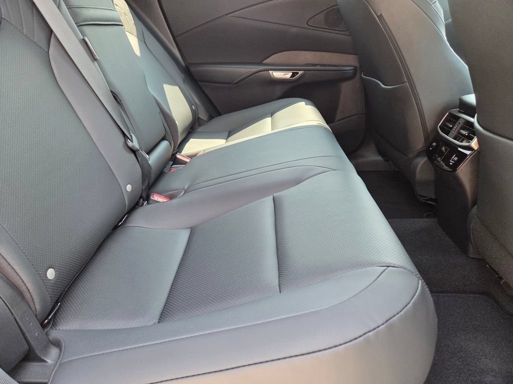 New 2026 Eminent White Pearl Lexus PREMIUM image 30