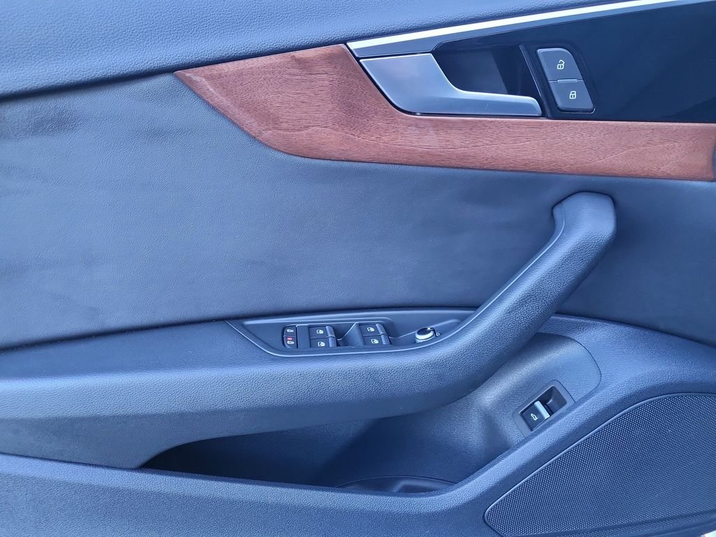 2022 Audi A4 Premium - Photo 10