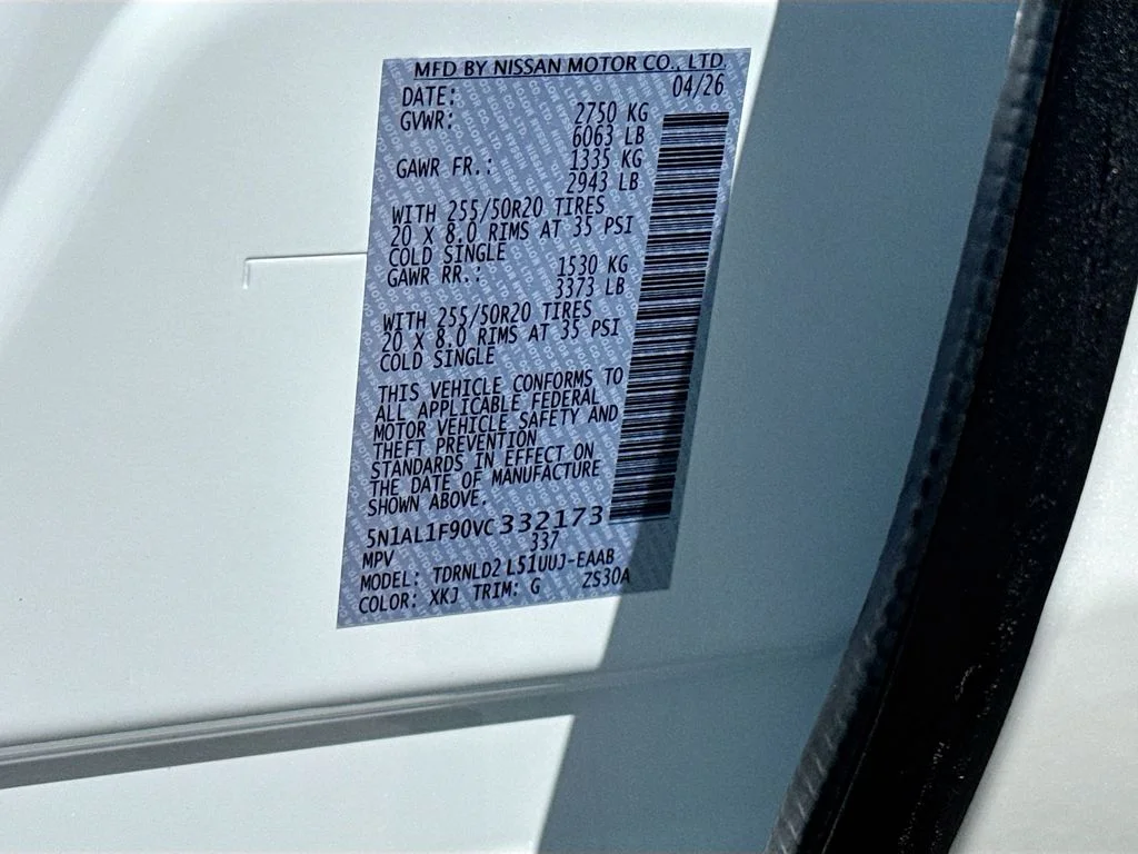 New 2027 2T RAD WHT INFINITI Sport AWD image 35