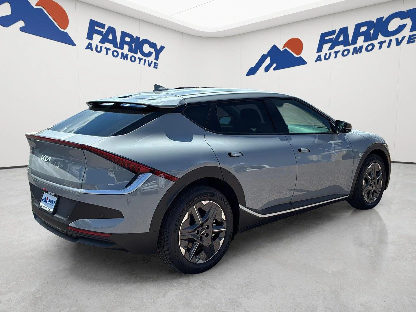 New 2026 GRAY Kia Light Long Range image 5