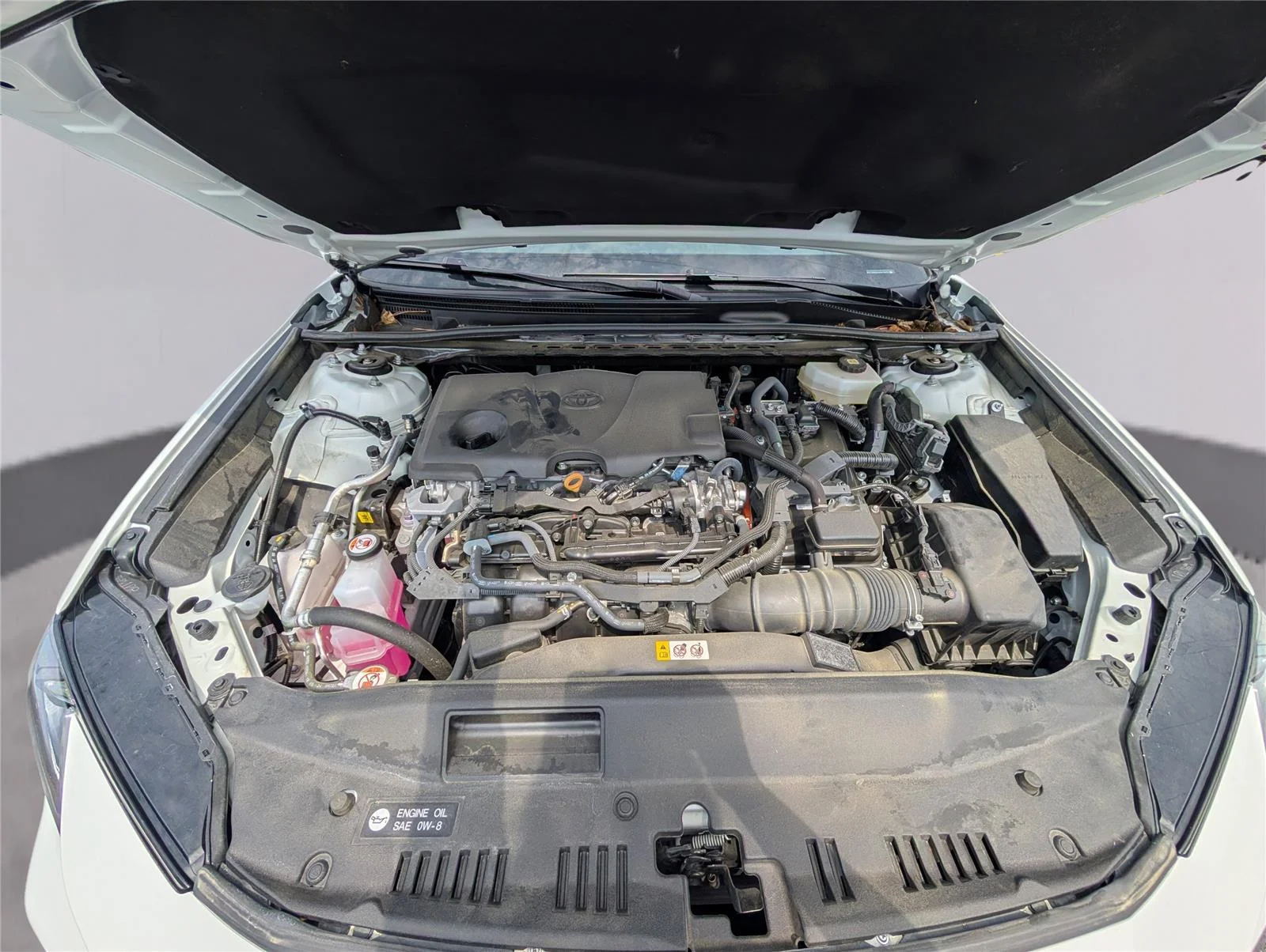 Used 2025 Ice Cap Toyota LE image 33
