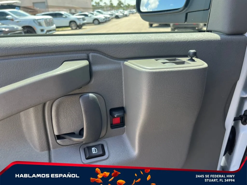 New 2026 Summit White GMC Work Van image 17