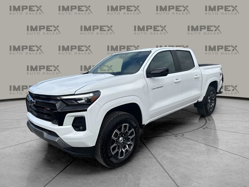 Used 2024 White Chevrolet Z71 image 1