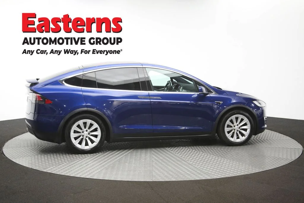 Used 2017 Blue Tesla 100D image 40