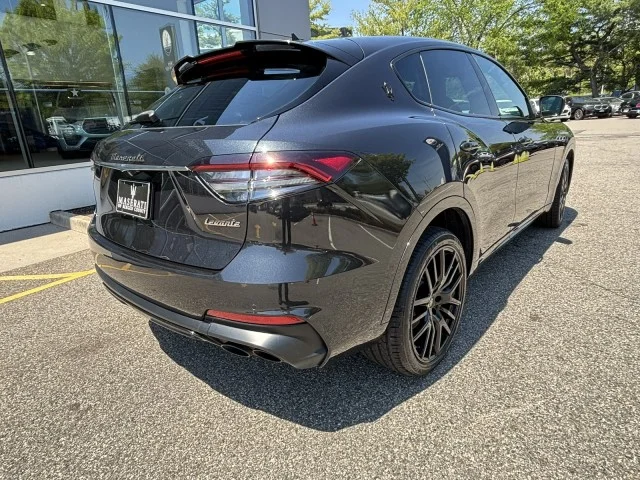 Used 2022 Nero Ribelle Metallic Maserati Modena ~ RARE Fuoriserie Zegna Pelletessuta !!!!! image 7