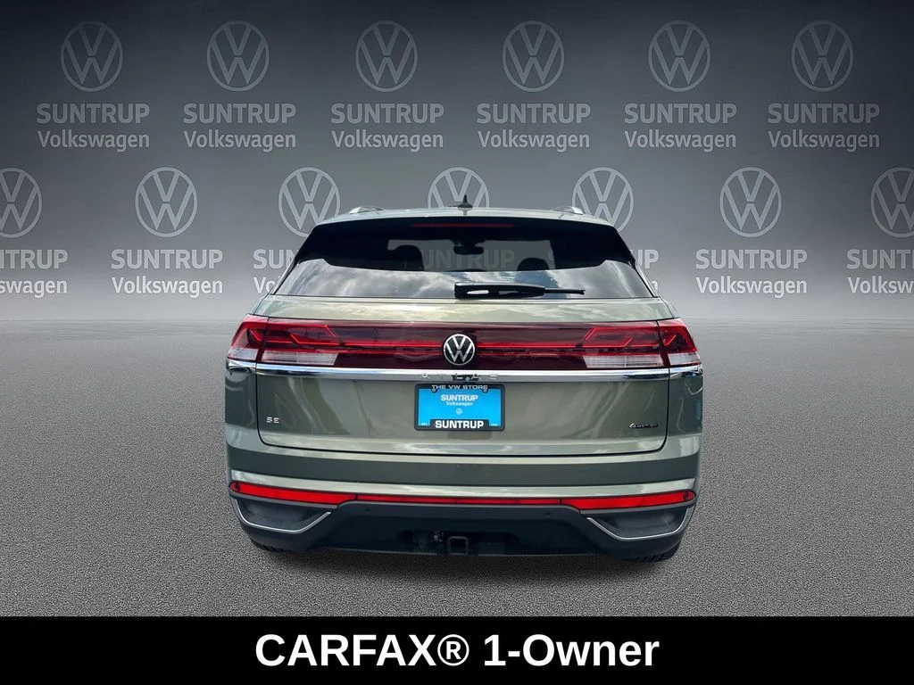 Used 2026 Green Volkswagen 2.0T SE w/Technology image 4