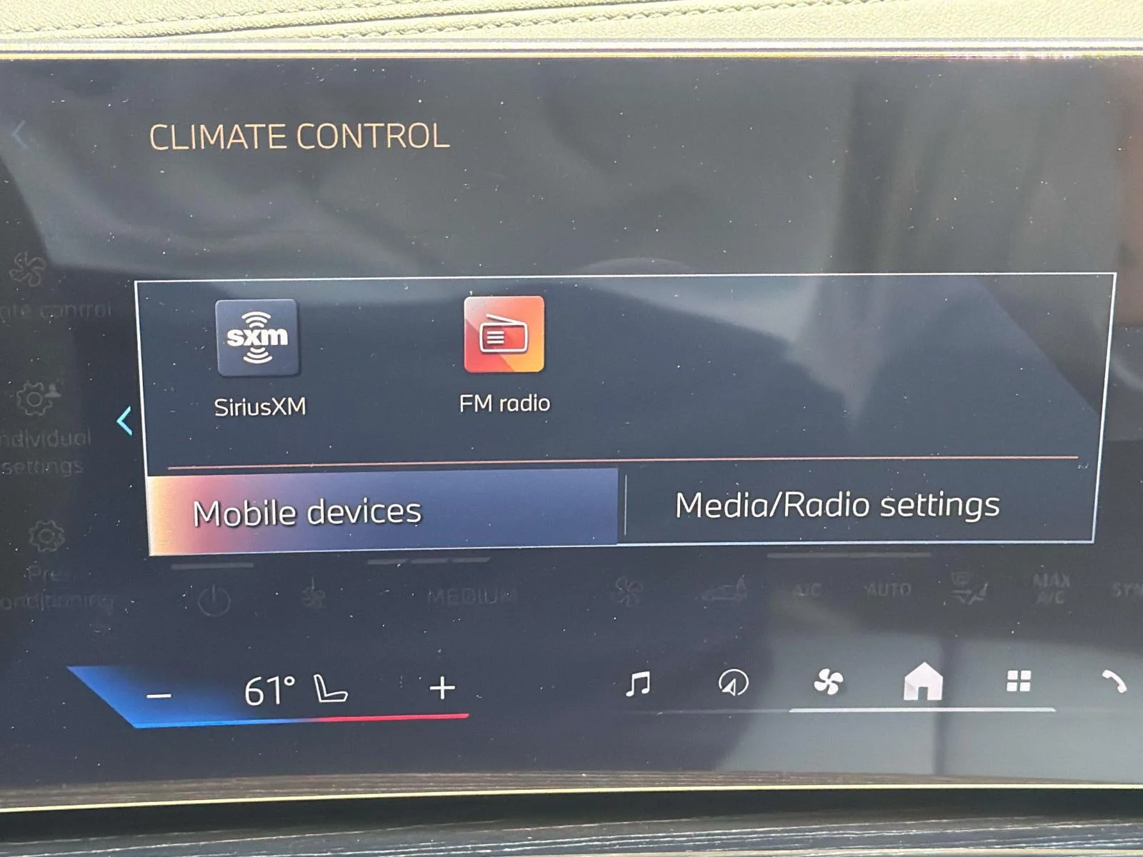 New 2026 Brooklyn Grey Metallic BMW xDrive50e Plug-In Hybrid image 20