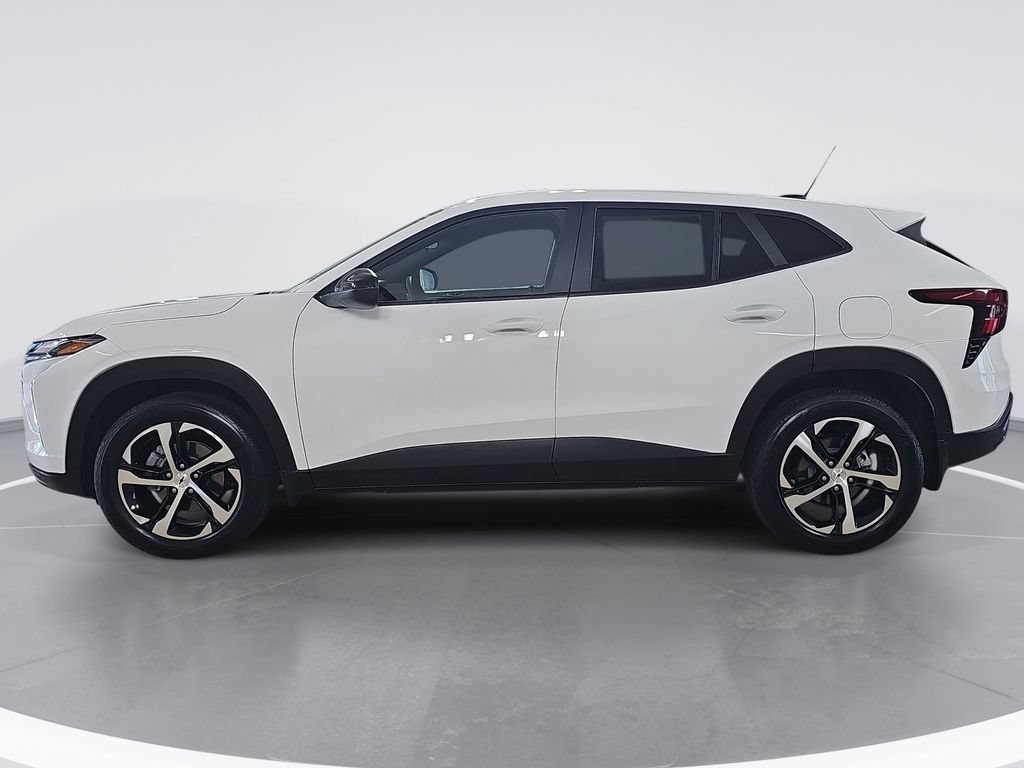 Certified Used 2024 Summit White Chevrolet 1RS image 7