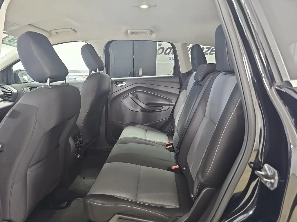 Used 2018 Black Ford SE image 17