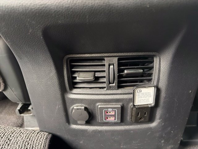 Used 2024 White Nissan PRO-4X image 24