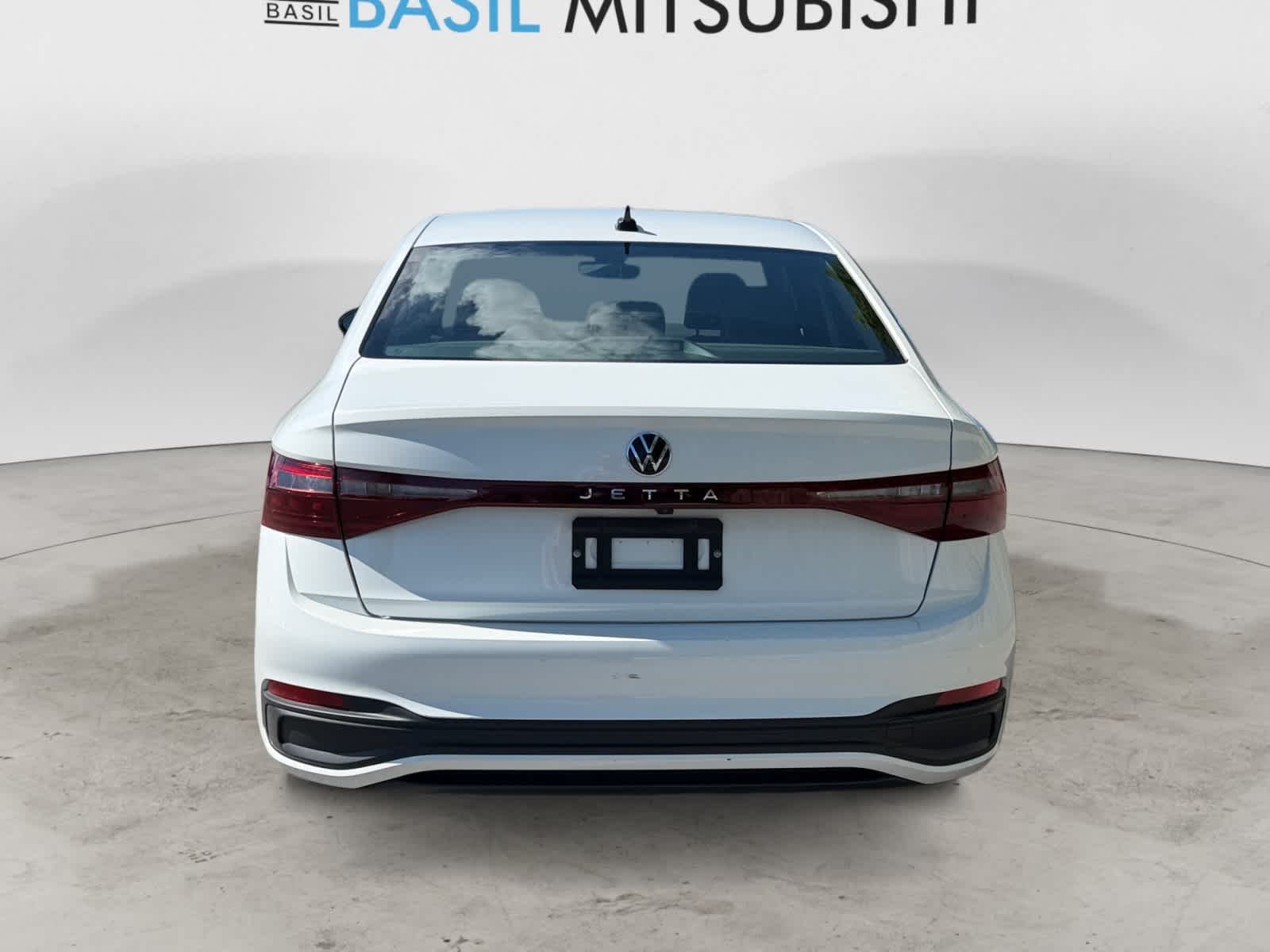 Used 2025 Pure White Volkswagen Sport image 4