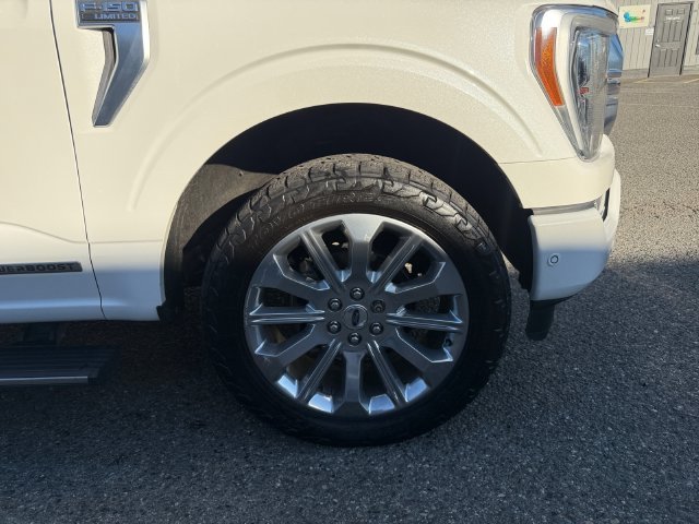 Used 2021 White Ford Limited image 28
