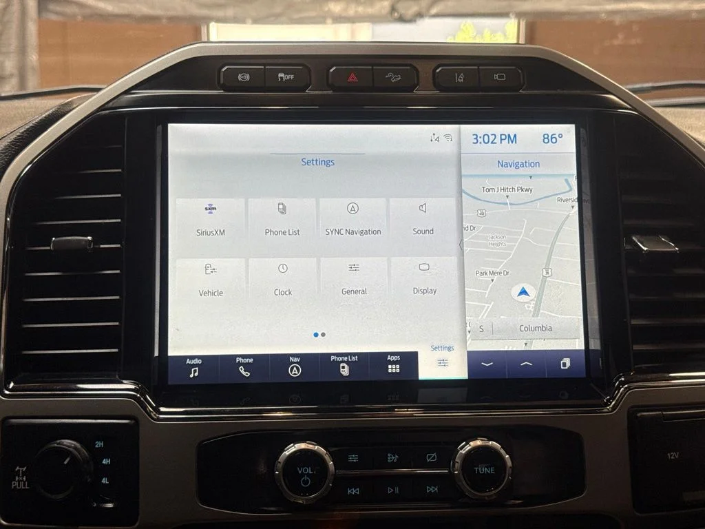 Used 2022 Oxford White Ford Lariat image 18