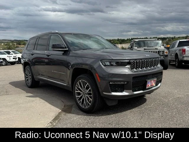 Used 2023 Gray Jeep Summit image 10