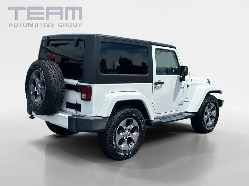 Used 2016 White Jeep Sahara image 7