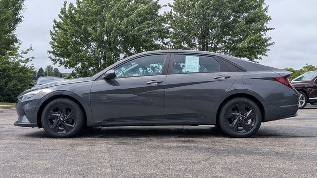 Used 2023 Gray Hyundai SEL image 4