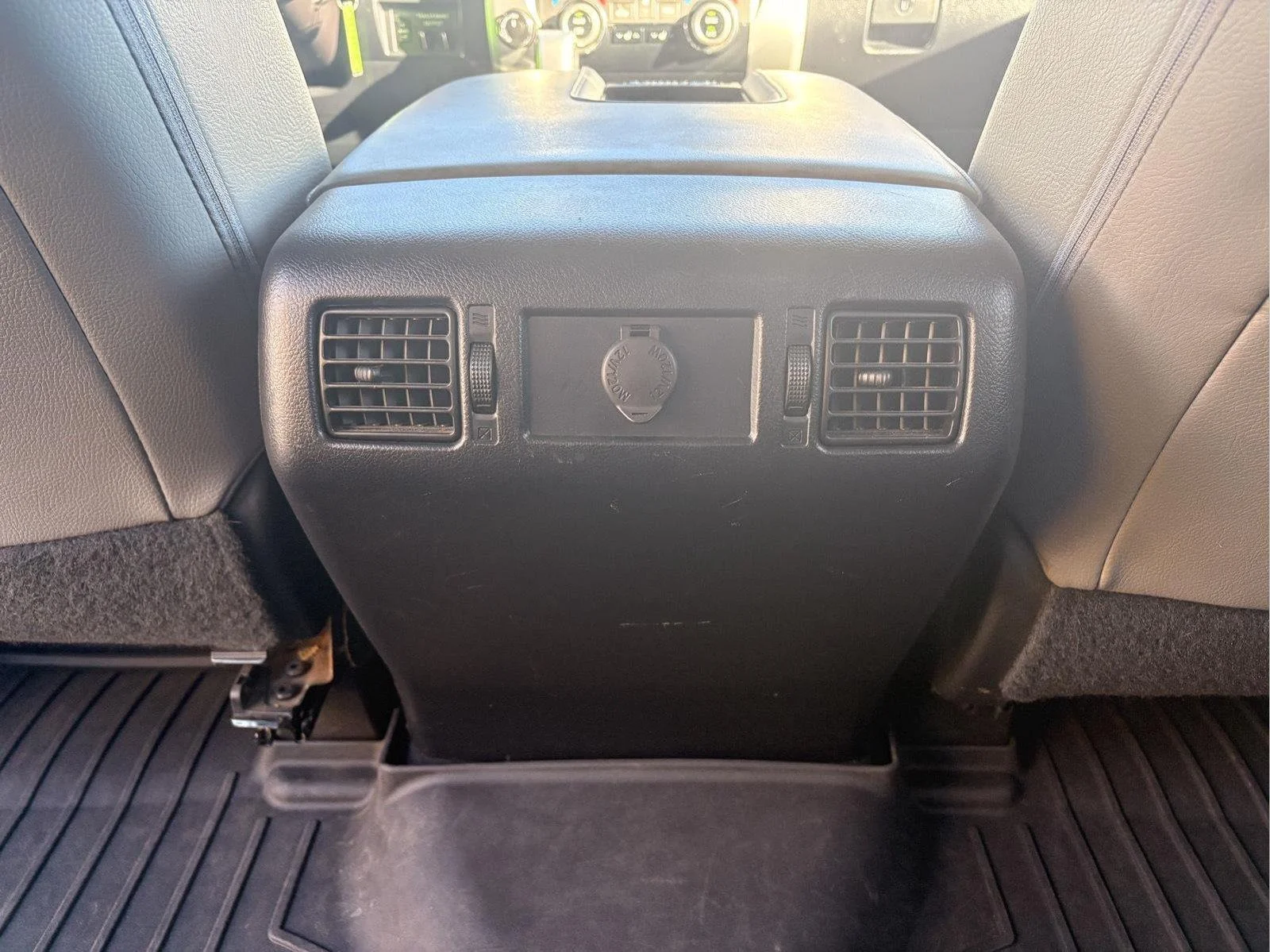 Used 2018 Magnetic Gray Metallic Toyota Limited image 10