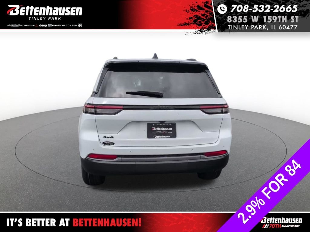 New 2026 Bright White Clearcoat Jeep Altitude image 9