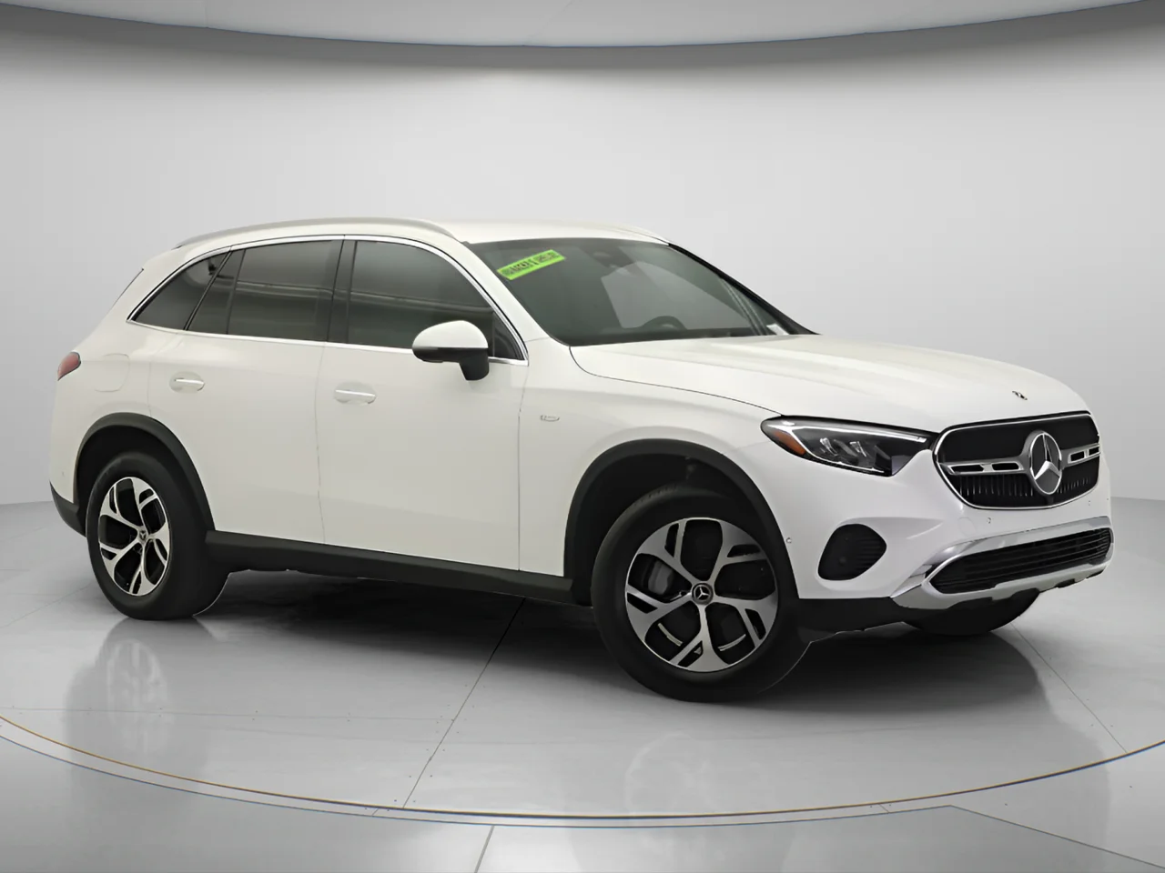 Used 2025 White Mercedes-Benz 350e 4MATIC® Plug in Hybrid image 32