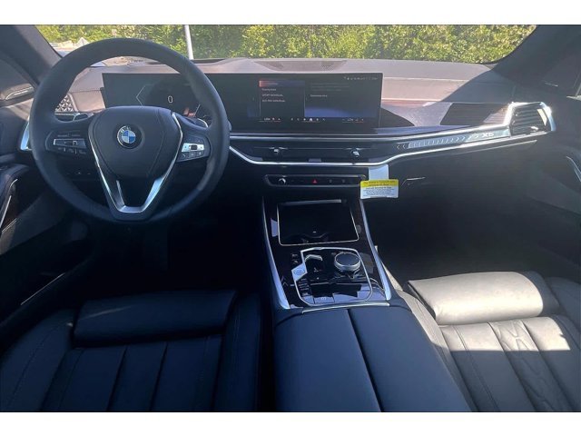 New 2026 Black Sapphire Metallic BMW xDrive40i image 5