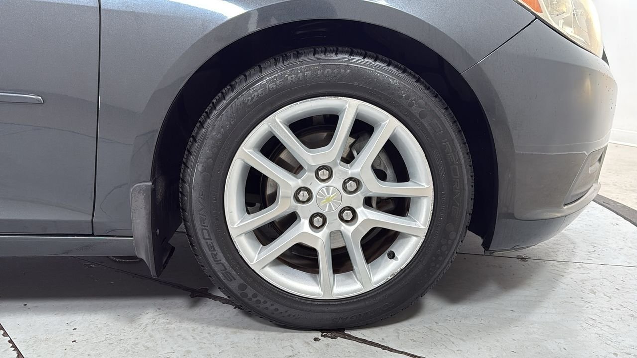 Used 2014 Gray Chevrolet LT image 21