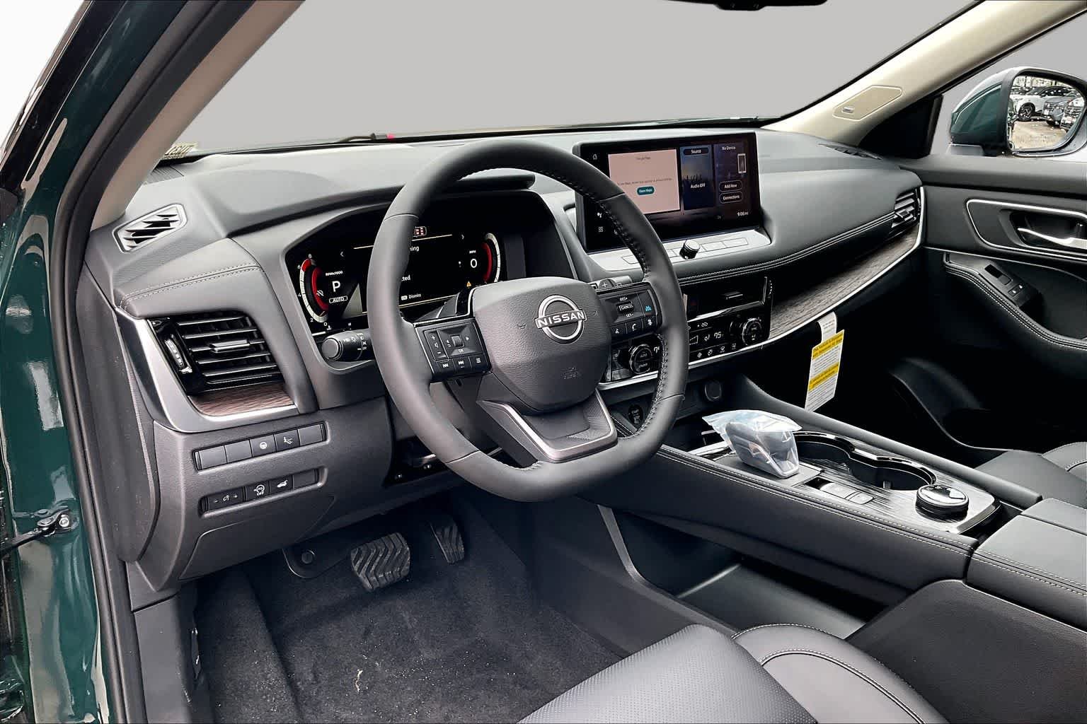 New 2026 Obsidian Green Nissan Platinum image 10