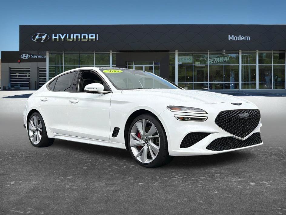 Used 2023 Uyuni White Genesis 3.3T image 3