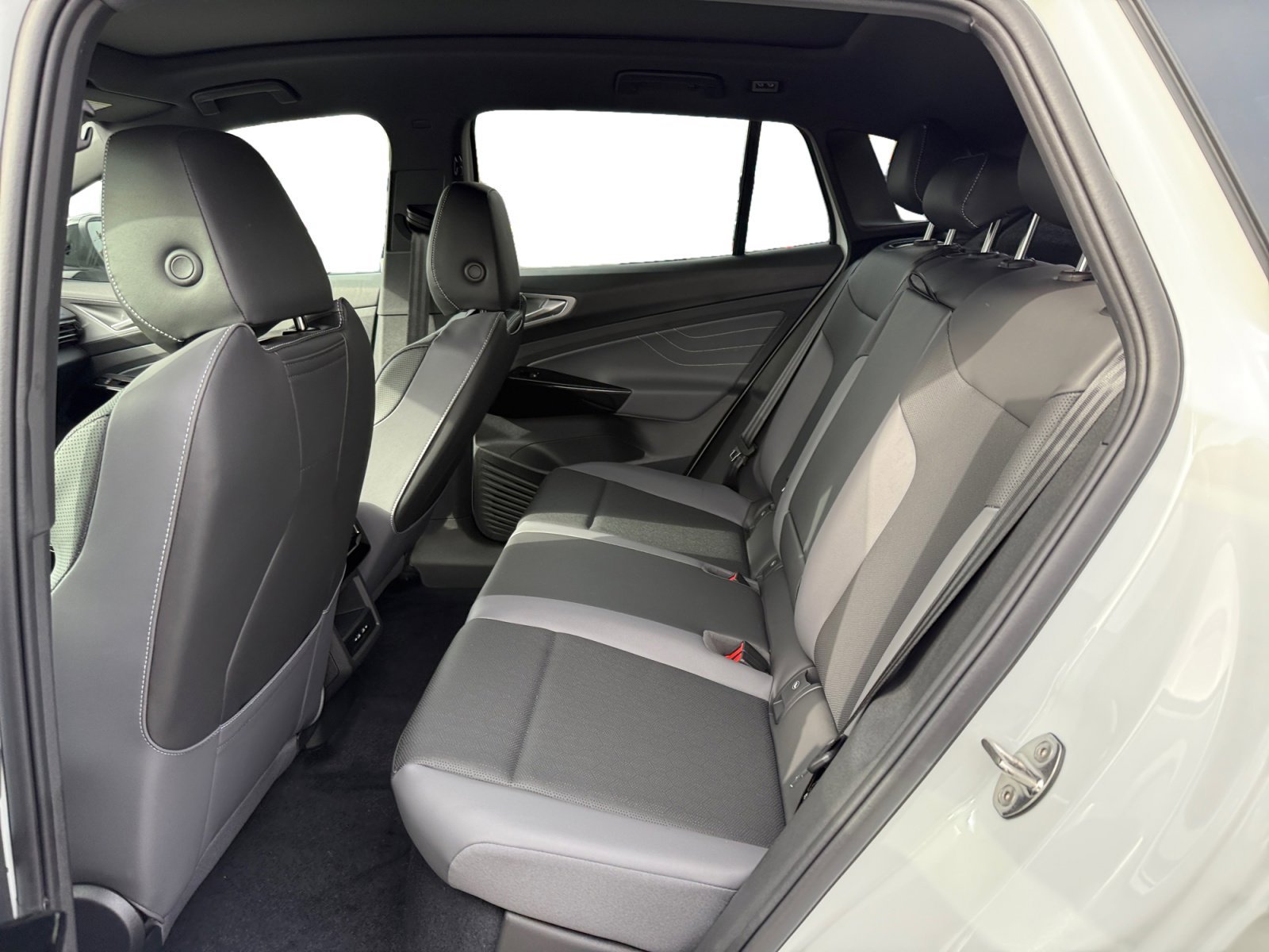 New 2026 Opal White Pearl Volkswagen Pro S image 16