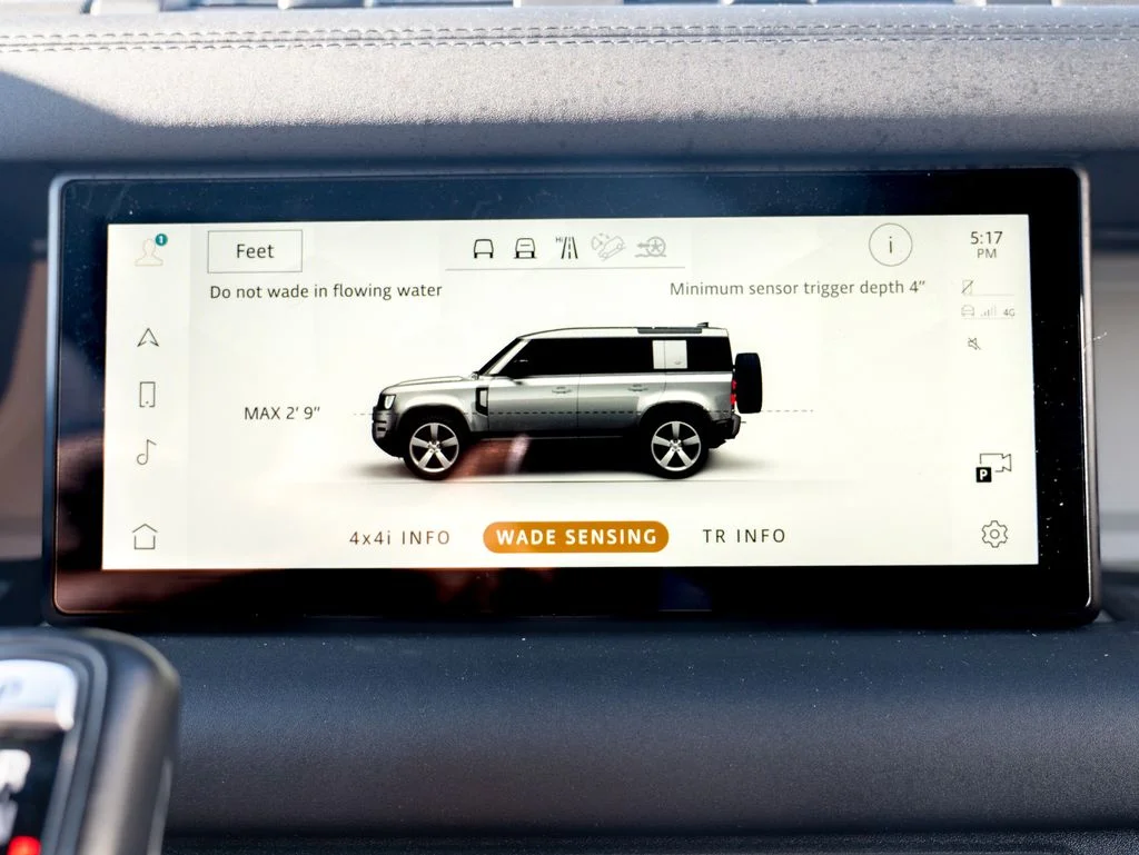 Certified Used 2024 Gray Land Rover X-Dynamic SE image 28