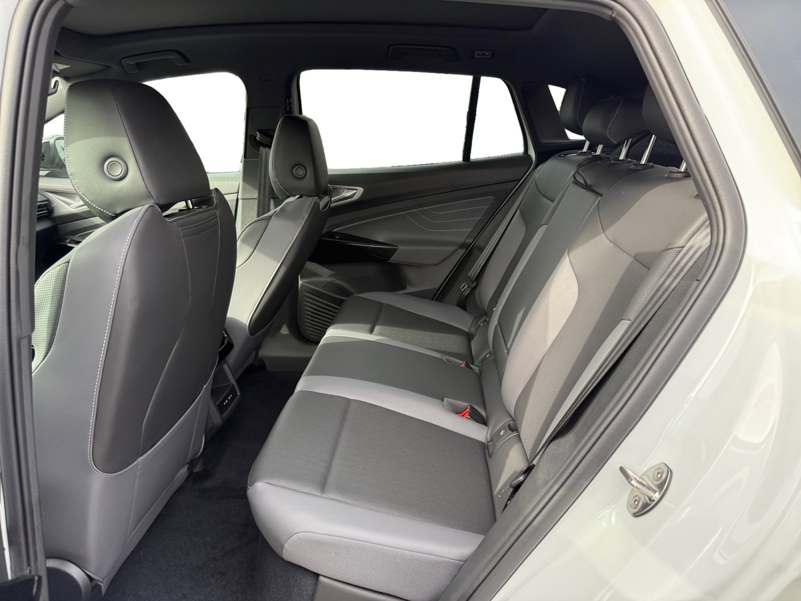 New 2026 Opal White Pearl Volkswagen Pro S image 16