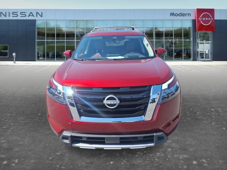 Used 2025 Scarlet Ember Tintcoat Nissan Platinum image 18