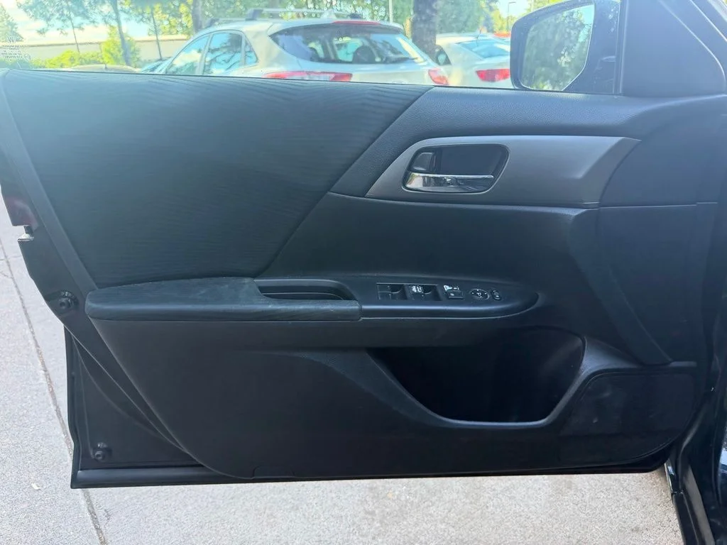 Used 2014 Crystal Black Pearl Honda LX image 9